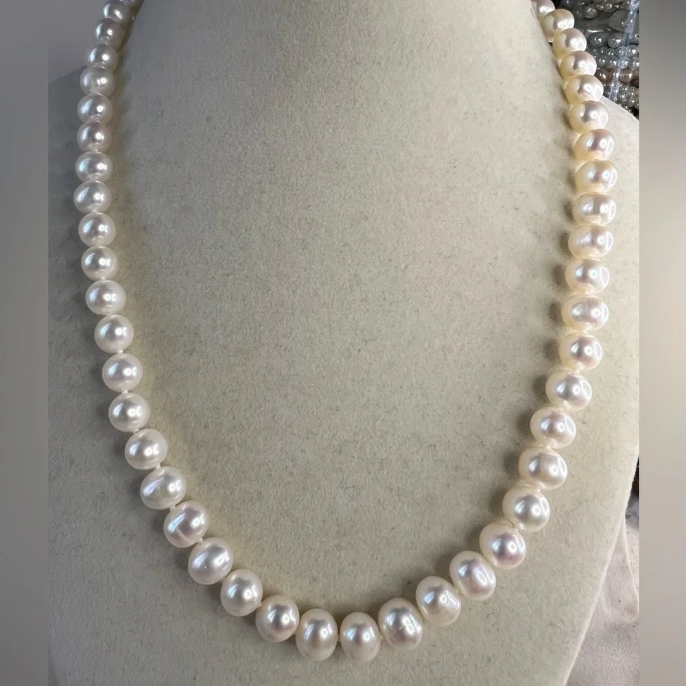 Vintage FIC Cultured Pearl Necklace w/14KT Yellow Gold Clasp 18” D10